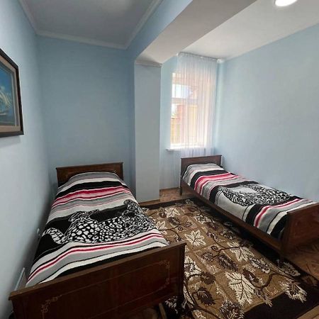 Tan Nuru Guest House Гостевой Дом Тан Нуру Tsjolpon-Ata Eksteriør bilde