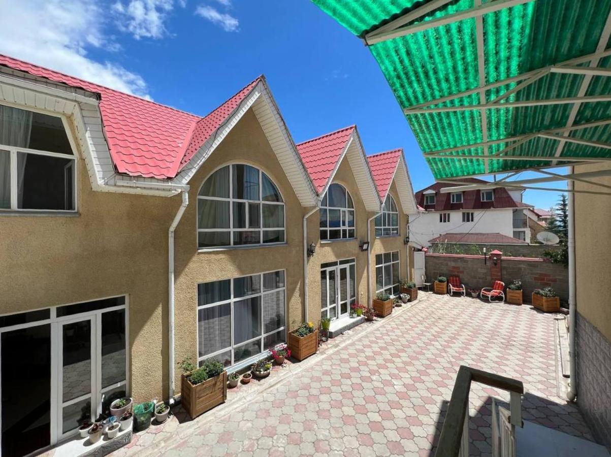 Tan Nuru Guest House Гостевой Дом Тан Нуру Tsjolpon-Ata Eksteriør bilde