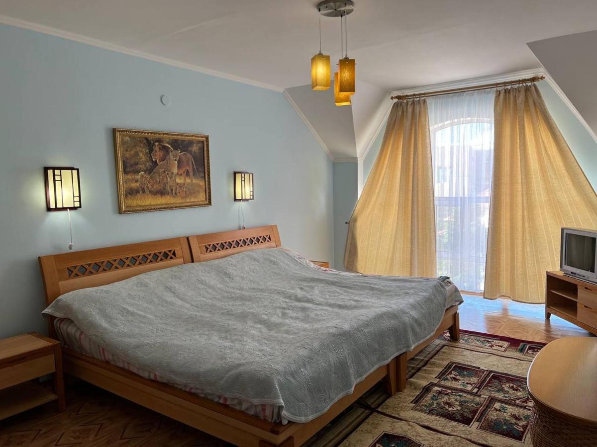 Tan Nuru Guest House Гостевой Дом Тан Нуру Tsjolpon-Ata Eksteriør bilde